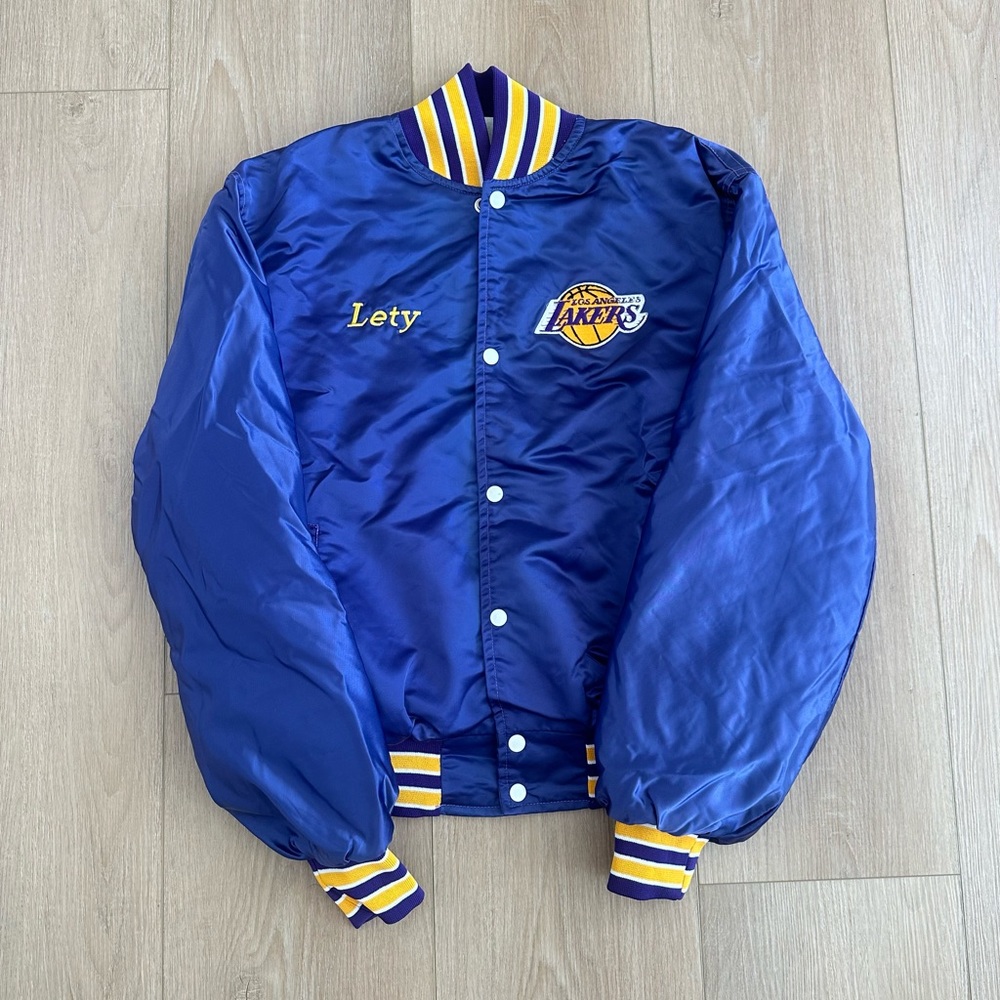 Vintage Lakers Satin Jacket. Women’s M